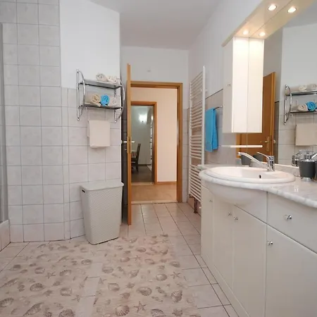 شقة Spacious Antea Kaštela