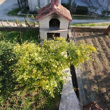 Spacious Antea