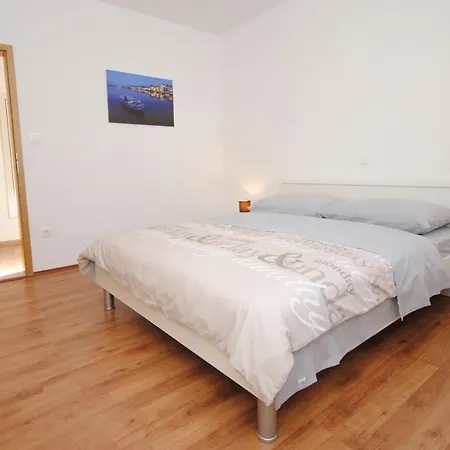 Apartment Spacious Antea *