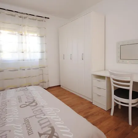 Spacious Antea *