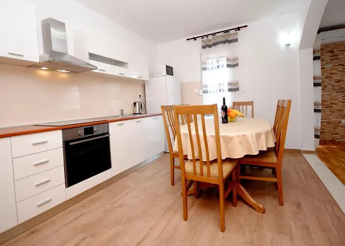 Апартаменты Spacious Antea