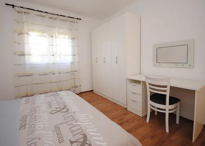 Spacious Antea *